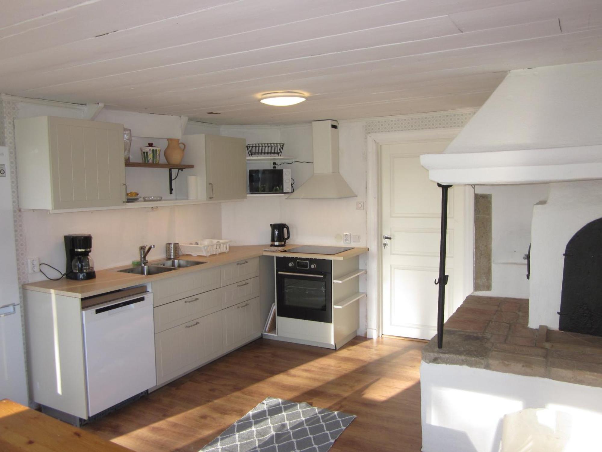 Huldas Gard Villa Med Sjaelvhushall Kumla  エクステリア 写真